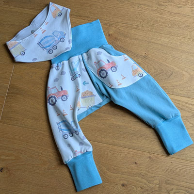 Trucks auf mint, Größe 2, Dreiecktuch zzgl. 10 €