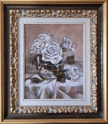 “Rose bianche” con cornice d’esempio - olio su tavola, cm. 24 x 30 - € 450,00