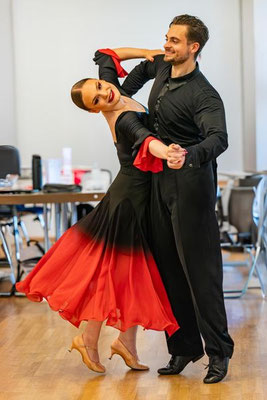 Hristos Tziamalis und Alicia Westerbarkei (Hauptgruppe-C Standard)