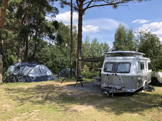 Unikat M - 111/Unikat L - 112 © Naturcamping Zwei Seen am Plauer See/MV - www.zweiseen.de