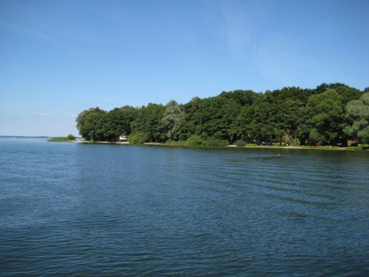 Halbinsel am Ostufer - ganz viel Wasser und traumhafte Sonnenuntergänge © zweiseen.de