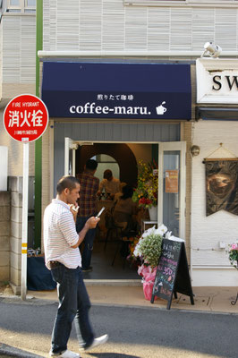 店舗テントのデザインもしました。