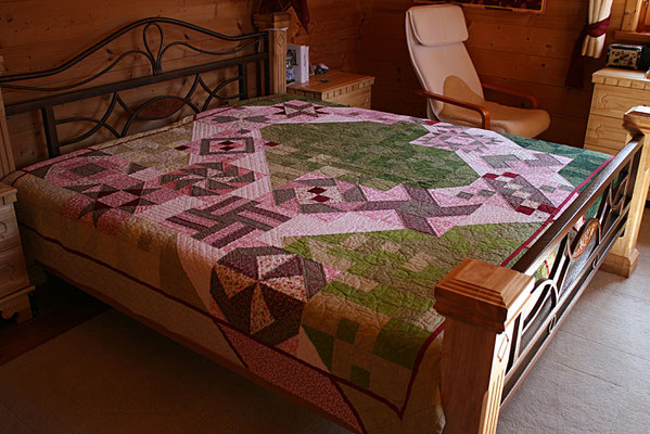Quilt "Frühsommer", maschingenäht, handgequiltet, gefüttert mit Polyestervlies, Größe zirka 210cm x 250cm, unverkäuflich