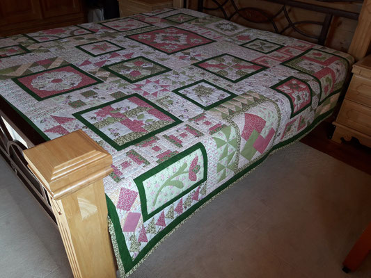 Quilt "Nostalgie", maschingenäht,handgequiltet, gefüttert mit Polyesterflies, Größe ca. 210 cm x 245 cm