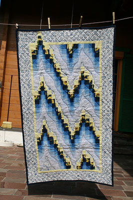 Wandbehang "Eiswelt", maschingenäht, maschin- und handgequiltet, Größe 85cm x 140cm, verkäuflich