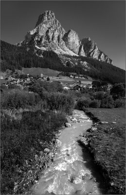 Corvara: il Sassongher e il torrente Gadera- © Massimo Vespignani
