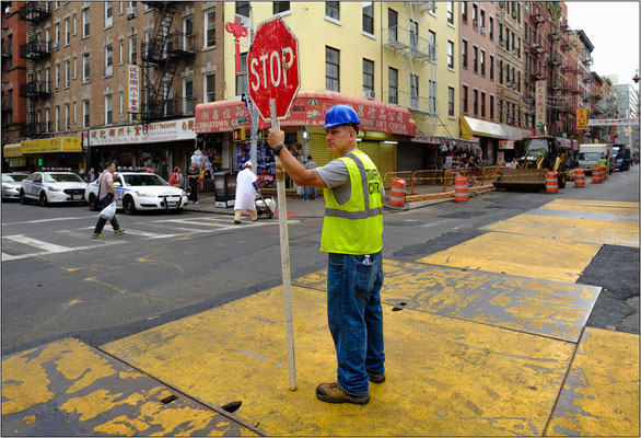 New York City: cantiere stradale nel quartiere cinese - © Massimo Vespignani