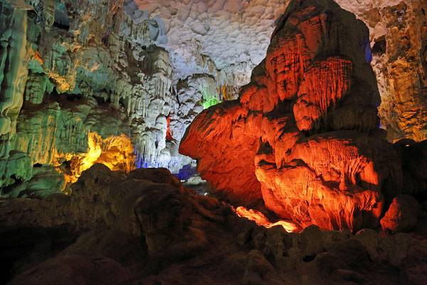 Thien Cung Cave in der Halong Bucht