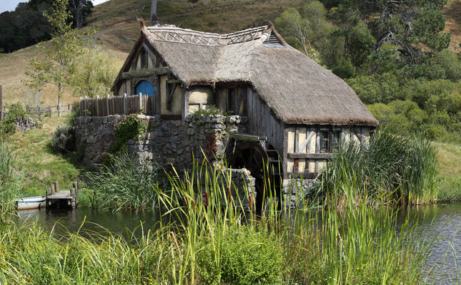 Hobbiton Movie Set