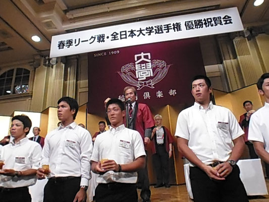 村岡功スポーツ科学学術院院長による乾杯