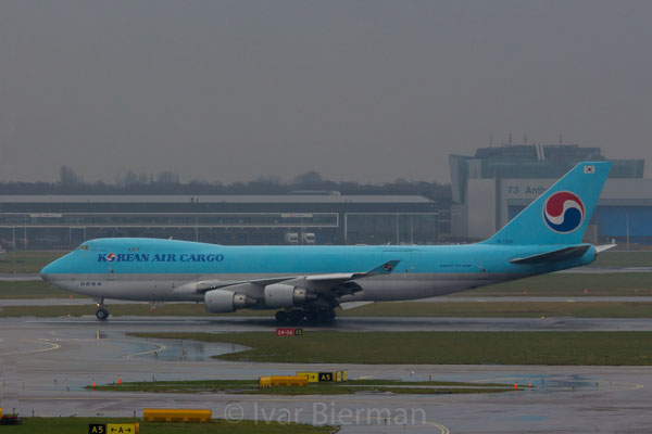 Korean Air Cargo Boeing 747-400