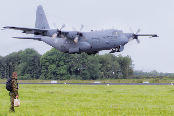 RNLAF C130H Hercules G-988