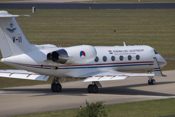 RNLAF Gulfstream 4, V-11