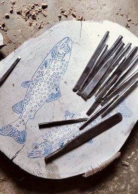    Traditional Indian wood block carving workshop in Paharganj Delhi