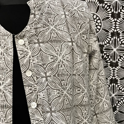 Kurta blockprint fabrics India, Delhi. Explore our collection of handmade cotton block print fabrics at the best fabric market near Janpath Market, Delhi.
