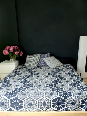  ⁠Artisanal blockprint design on a cozy blanket made with organic cotton in Delhi's Paharganj.
