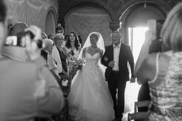 entrée de la mariée à l'église