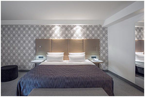 Hotelzimmer mit Bett