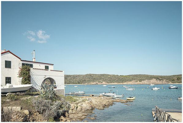 Kleine Bucht mit türkisfarbenem Wasser – Menorca pur.