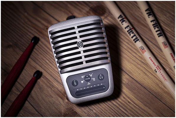 High-End-Mikrofon im Detail – Produktfotografie für professionelle Audiotechnik.