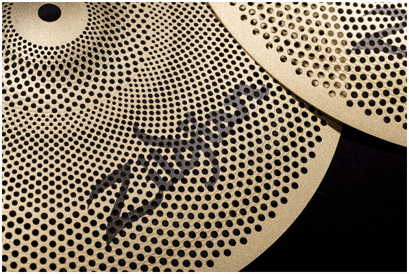 Zildjian Becken Details auf schwarz