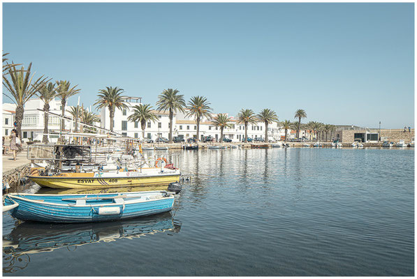 Kleine Bucht mit türkisfarbenem Wasser – Menorca pur.