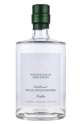Professioneller Freisteller einer Spirituosenflasche mit klarer Ausleuchtung.