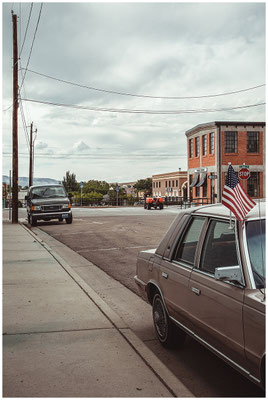 Stars & Stripes als Autodekor – Alltagsfotografie mit amerikanischem Symbol.