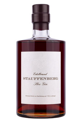 Gin Flasche freigestellt vor  Hintergrund weiss für Online Shop