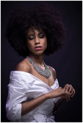 Beauty-Shooting im Studio – zeitlos, modern, professionell.