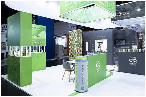 Grüner Messestand