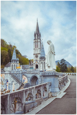 Kirche in Lourdes – ein ganz besonderer Ort mit großer Symbolkraft