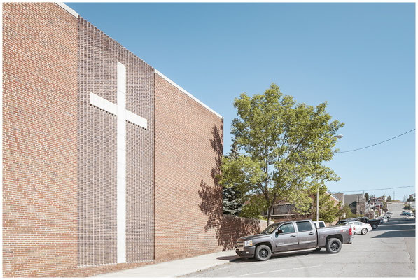 Kirche an der Straßenecke – mitten im Leben einer amerikanischen Stadt.