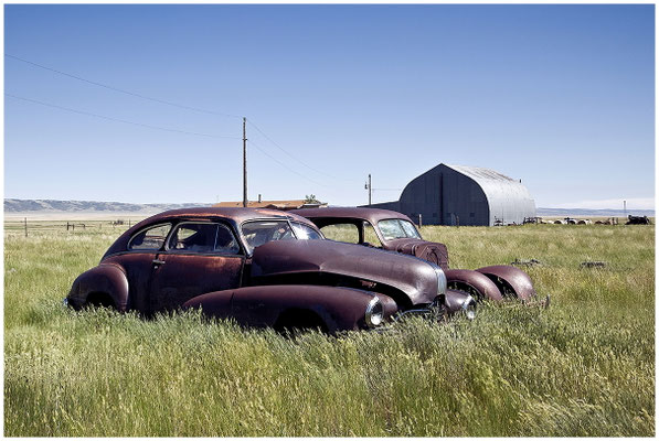 Zeitspuren auf einem Vintage-Car – Nostalgie in Farbe eingefangen.