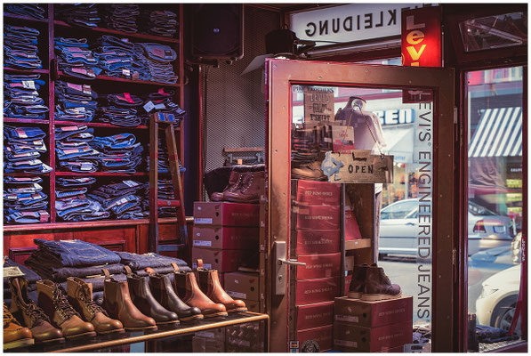 Ladeneinrichtung Jeansgeschäft 