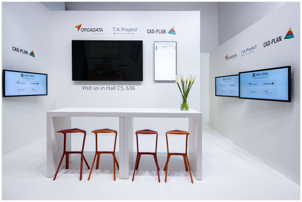Bar und Barhocker messestand
