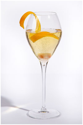 Champanger Cocktail im Glas