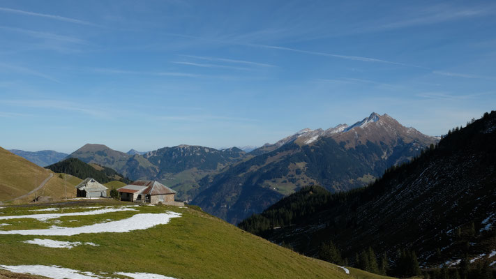 Schellenfluehütte und die Brisen