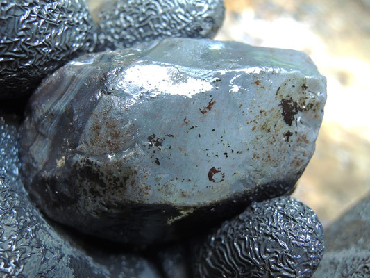 十勝石 れいろう レイロウ 玲瓏 レインボー オブシディアン  黒曜石 167g 十勝石 れいろう レイロウ 玲瓏 レインボー オブシディアン 黒曜石