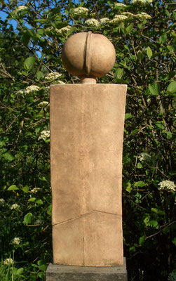 1979-07 Torso. Steinzeug. h=80