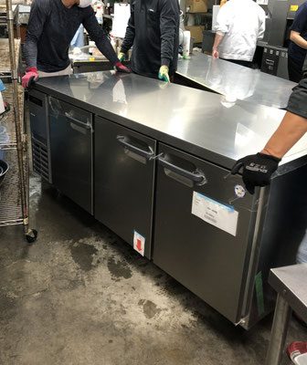 コールドテーブル搬入作業
