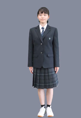 モデル：永田　愛莉（ながた　あいり）2年生