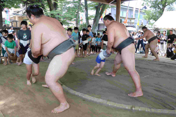 ぶつかり稽古