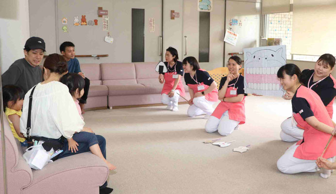 名古屋医専の学生さんの歯に関するパフォーマンス