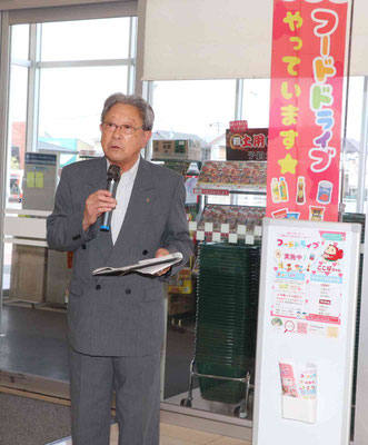 挨拶をする東海市社会福祉協議会副会長の森井　進さん