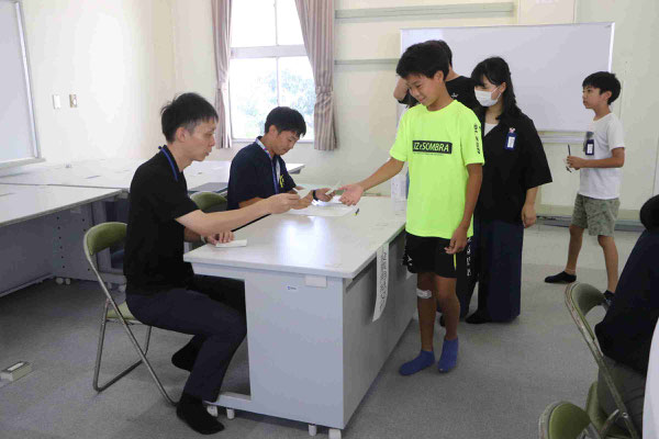 投票用紙交付