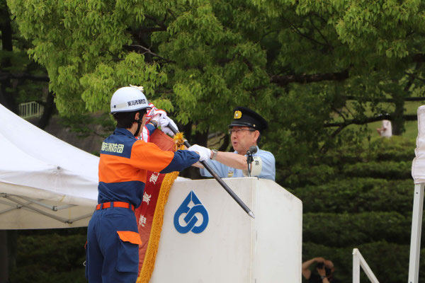 第6分団から優勝旗の返還