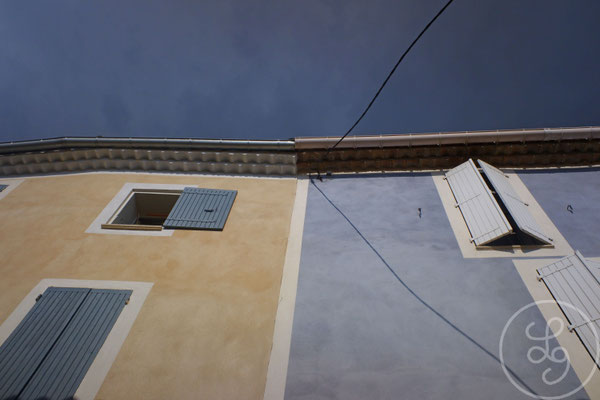 Façades et ciel orageux - L'Isle-sur-la-Sorgue (Vaucluse), Septembre 2019