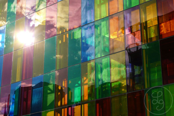 Façade colorée - Palais des congés de Montréal (Canada), Août 2011