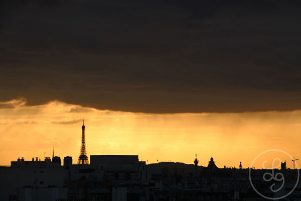 Lumière dorée sur la Tour Eiffel - Paris, Août 2018